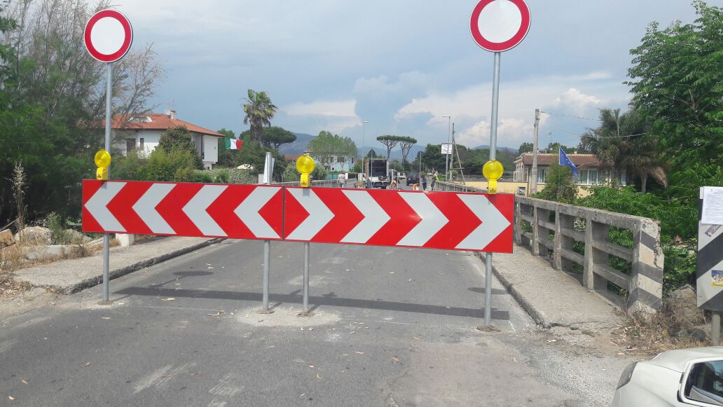 Ponte-del-Sisto-chiuso-a02b.jpg