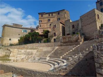 Teatro-Romano_Cavea_Archivio-FCT.jpg